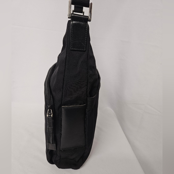 Gucci Crossbody Messenger Bag In Black Nylon And Leather With Silver Accents - Picture 7 of 15